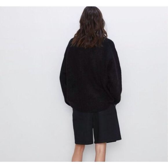 ✨Black Zara Oversized Chunky Knit Crew
Neck Long Sleeve Sweater✨ - Picture 6 of 9